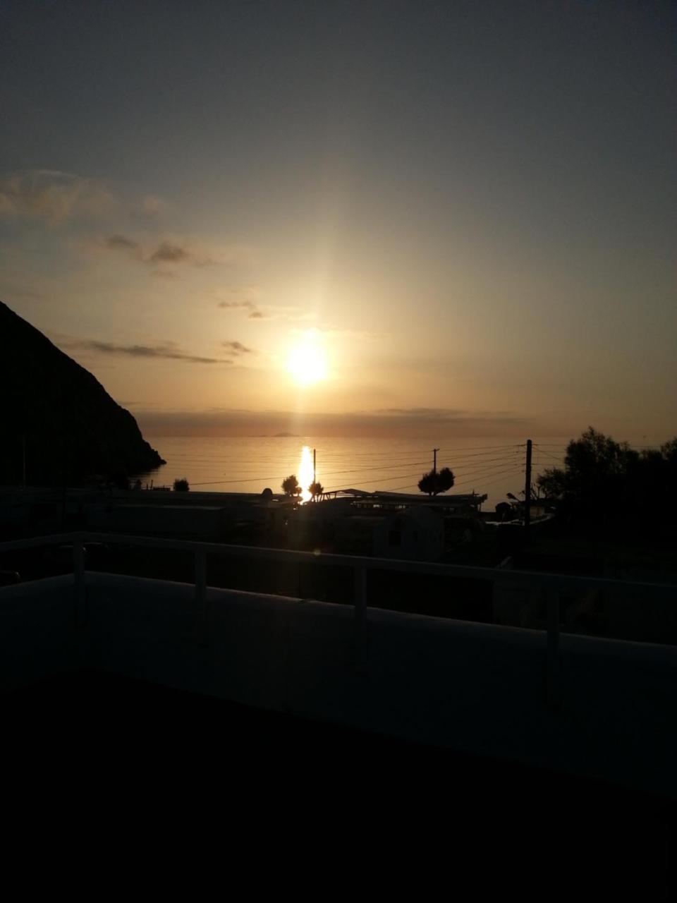 Sagma Beach Rooms Períssa Eksteriør bilde
